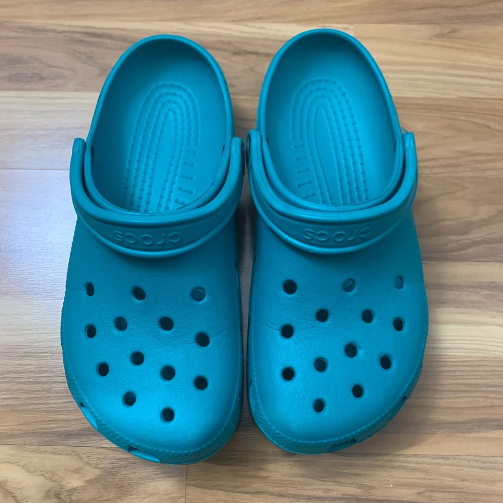 Crocs